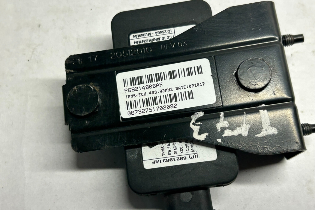 DODGE Charger LD (2010-2024) Tyre Pressure Control Module 68219831AF,P68219831AF,68214806AF 32063788