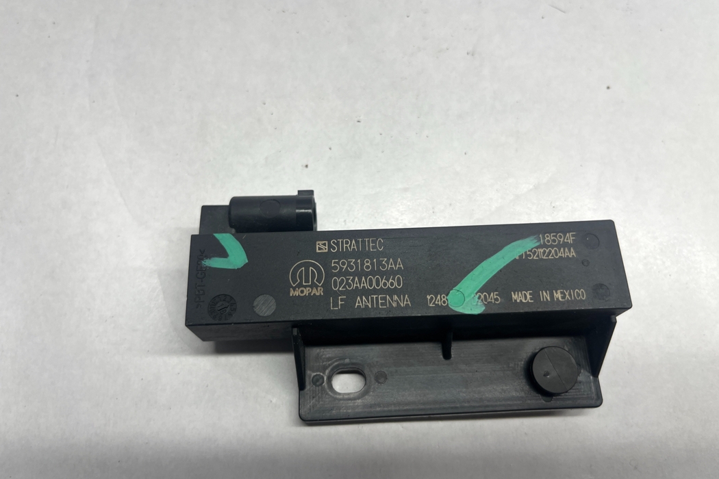 RAM Ram 4 generation (2008-2023) Антенна бесключевого доступа 5931813AA 32082975