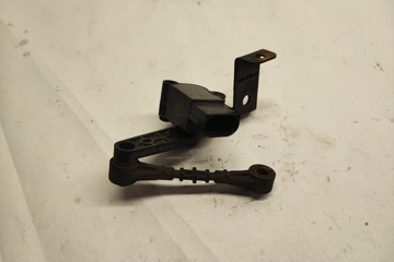 LAND ROVER Discovery Sport 1 generation (2014-2024) Front Right Level Sensor BJ32-3D026-AA,BJ323D026AA 29020469
