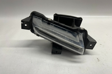 CHEVROLET Camaro 6 generation (2015-2024) Priekšējais labais miglas lukturis 84341736,22907456 32056327