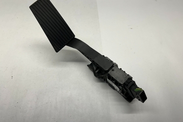 RAM Ram 4 generation (2008-2023) Throttle Pedal 68267286AB 32095160