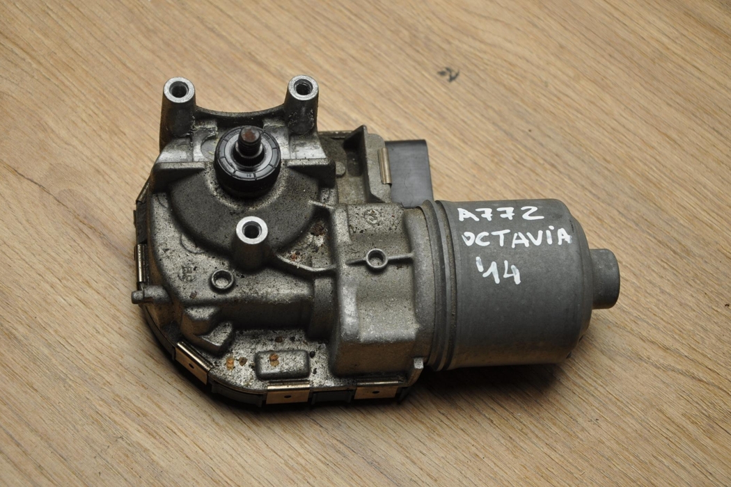SKODA Octavia 3 generation (2013-2020) Priekšējā stikla tīrītāja mehānisma motorīts 1397220649,5E2955119 23495362