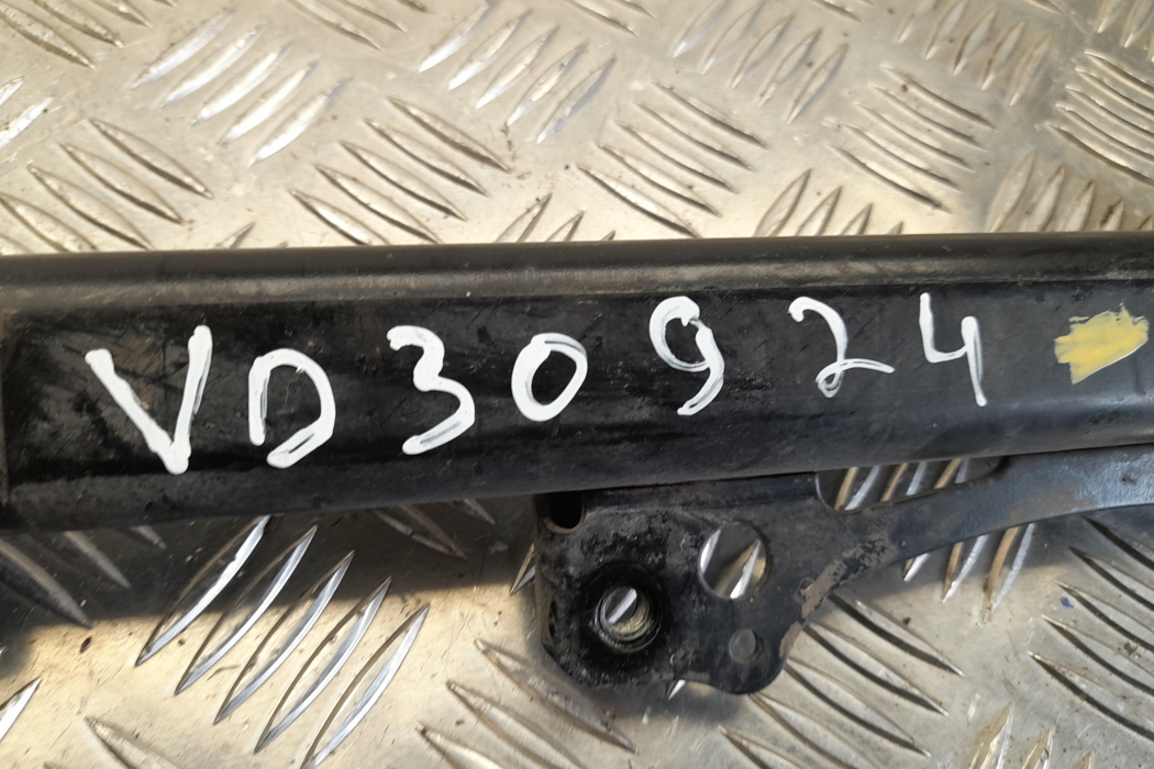 PORSCHE 911 991 (2011-2020) Кронштейн выхлопной трубы 99133108307 23963200