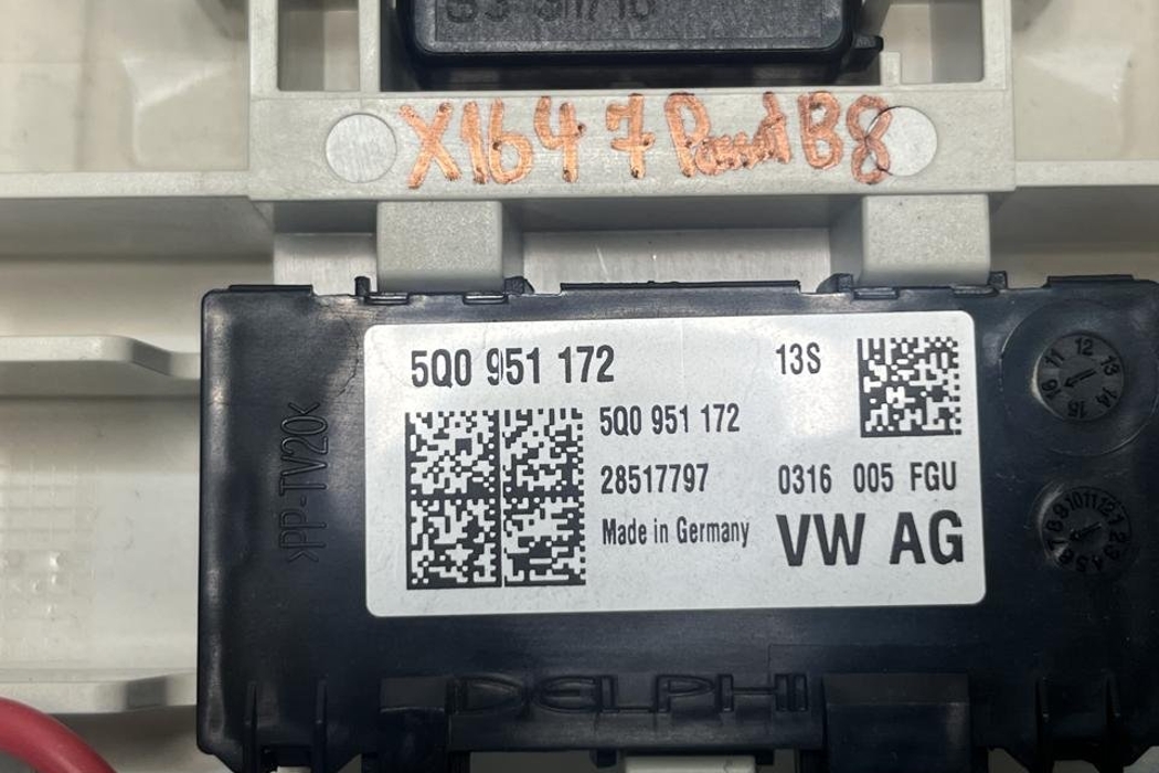 VOLKSWAGEN Passat B8 (2014-2023) Salona apgaismojums 5G0867489B,5G9971499,5Q0951172 31691341
