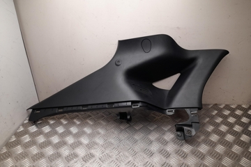 FORD USA Mustang Mach-E 1 generation (2020-2024) Aizmugurējā kreisā statnes apdare LJ8BR31149BFW,LJ8BR31113BFW 30558582