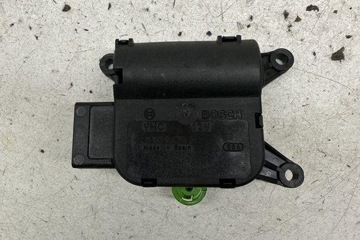 AUDI A4 B6/8E (2000-2005) Клапаны управления внутренним подогревом 8E2820511B 30584952