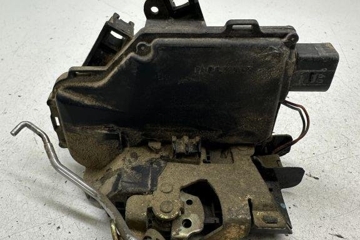 AUDI A6 C6/4F (2004-2011) Aizmugurējā labā durvju slēdzene 30592533