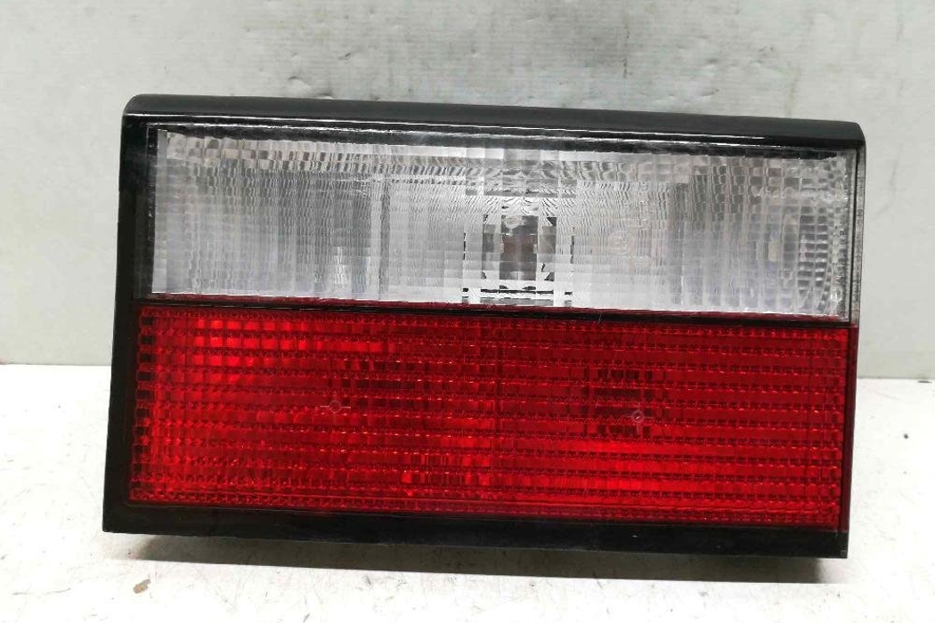CITROËN Xantia X1 (1993-1998) Rear Right Taillight Lamp INTERIOR 18344765