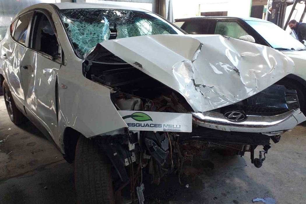 HYUNDAI Tucson 3 generation (2015-2021) Передні важелі склоочисника 850202Y000 18652192