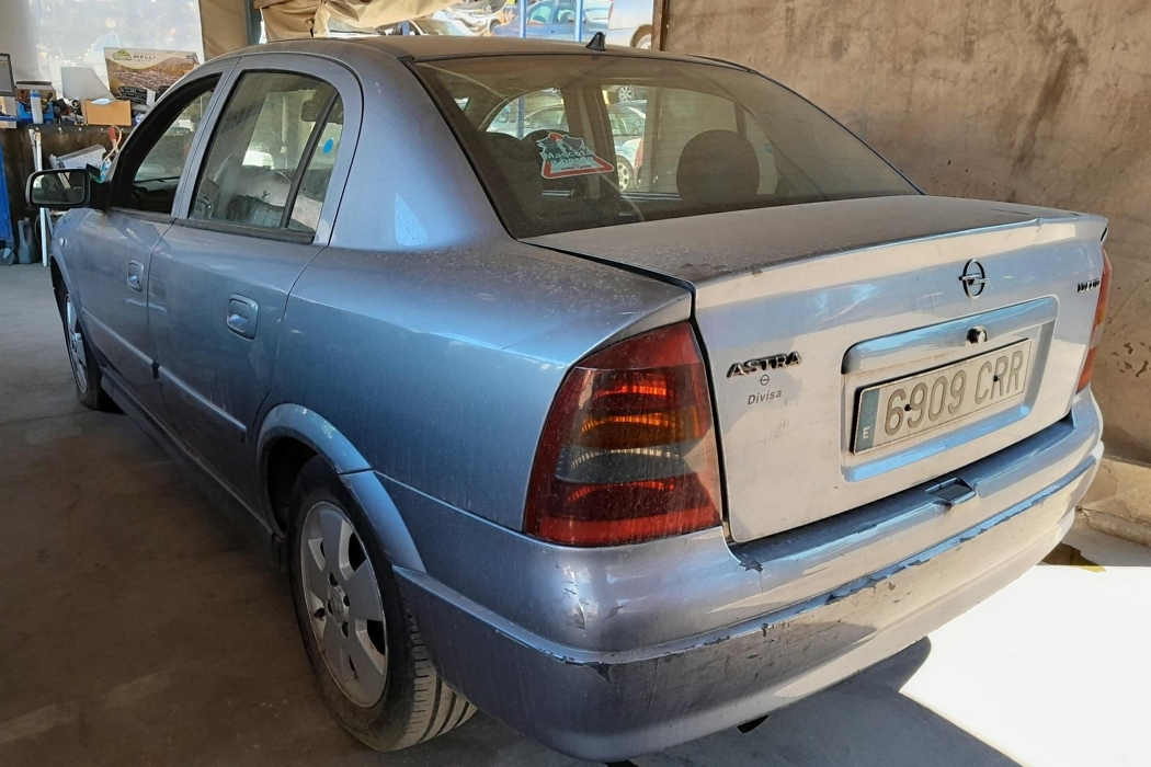 OPEL Astra H (2004-2014) Ступица передняя правая 13165670 28460756