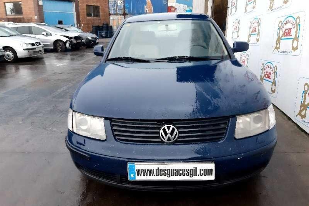 VOLKSWAGEN Passat B5 (1996-2005) Передня права рука 4D0407155P,164441 29388539