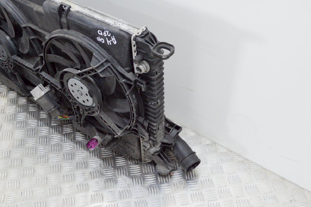Audi A4 8k2 B8 Sistema Ohlazhdeniya 8k0121251t 50770 2ah6 Vp7tbh 8005 Bj 993333w 5805404
