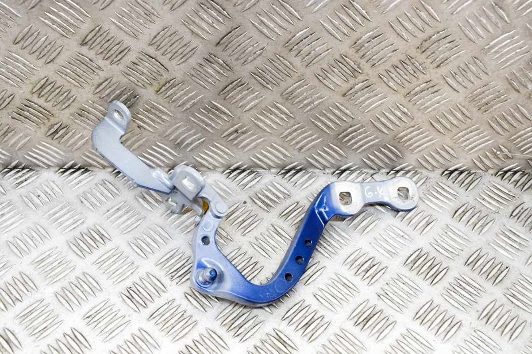 BMW iX3 1 generation (G08) (2020-2024) Kreisās puses bagāžnieka eņģe 7397315 21327366