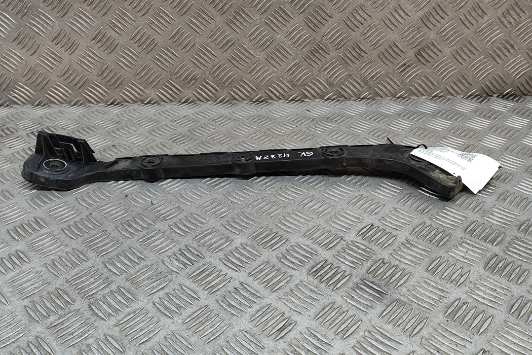 SKODA Octavia 3 generation (2013-2020) Aizmugurējā kreisā bampera stiprinājums 5E9807393 22474148