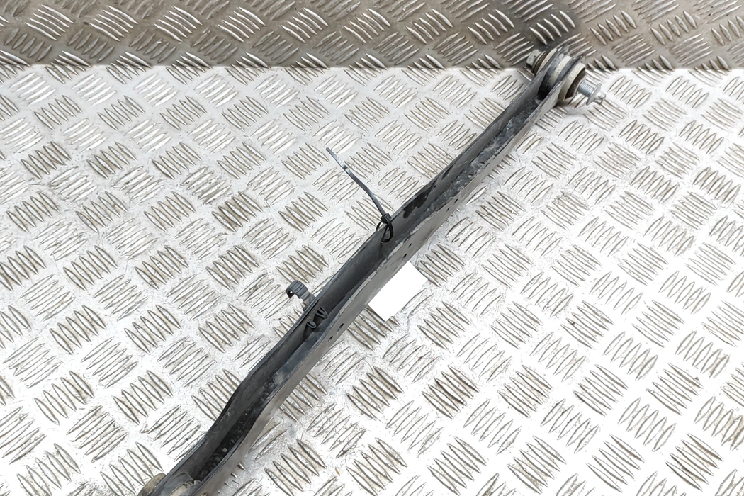 BMW X1 F48/F49 (2015-2023) Aizmugurējā labā svira/ričags 6884693,7915358 23833257
