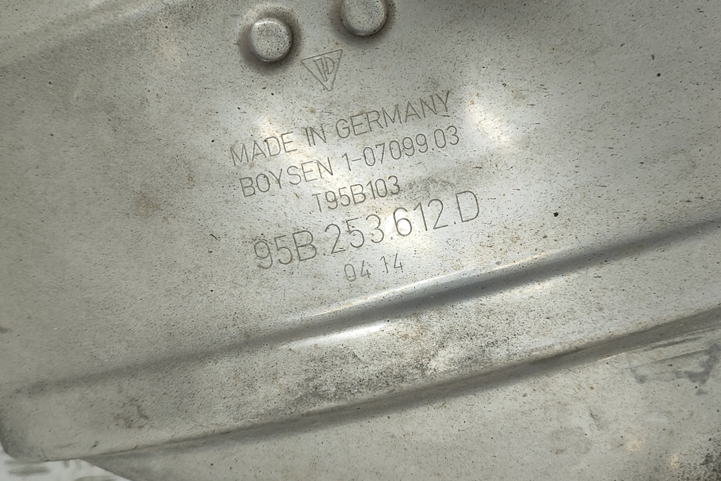 PORSCHE Macan 1 generation (2013-2023) Бачок глушителя задний 95B253612D,95B.253.612.D 26764615
