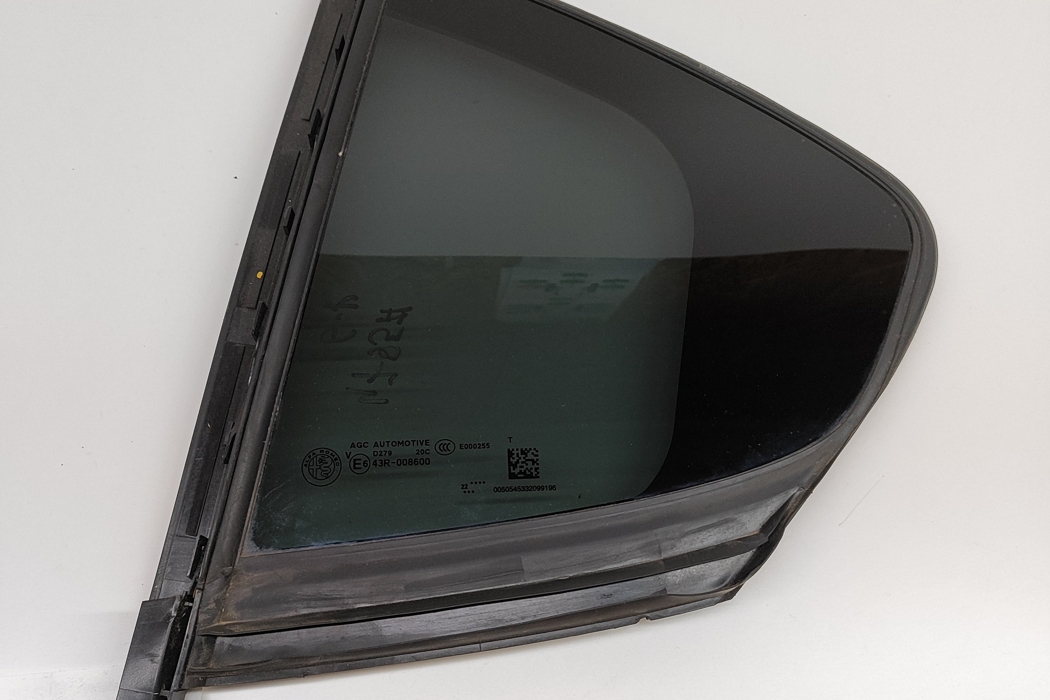 ALFA ROMEO Giulia 2 generation (2015-2024) Rear door left-hand window 50545332 28337992