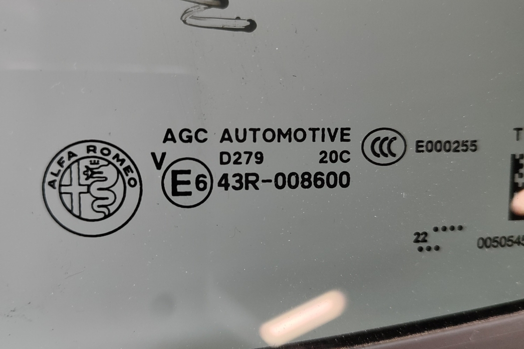 ALFA ROMEO Giulia 2 generation (2015-2024) Rear door left-hand window 50545332 28337992