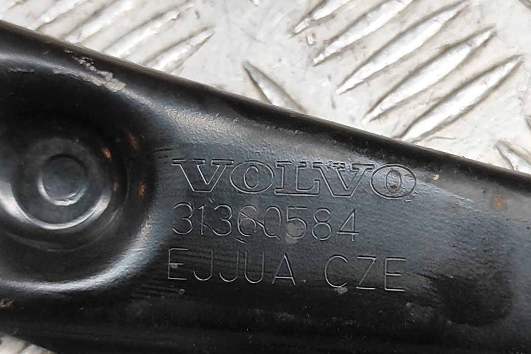 VOLVO XC60 2 generation (2017-2024) Rear Left Arm 31360584 28597956