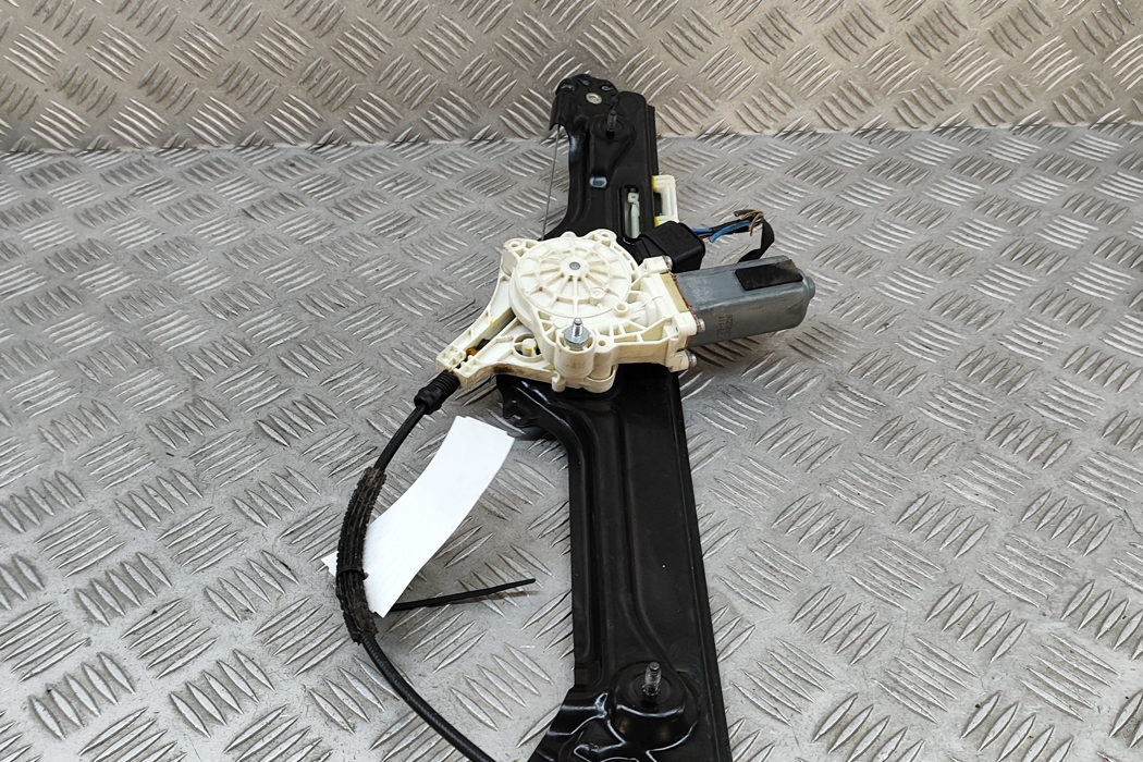 BMW X6 E71/E72 (2008-2012) Aizmugurējo labo durvju logu pacēlājs 7267692,7197304 30029012