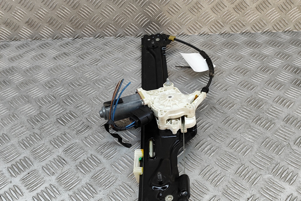 BMW X6 E71/E72 (2008-2012) Aizmugurējo labo durvju logu pacēlājs 7267692,7197304 30029012