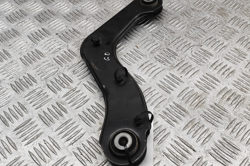 VOLVO XC40 1 generation (2017-2024) Rear Right Arm 32221134 30054930