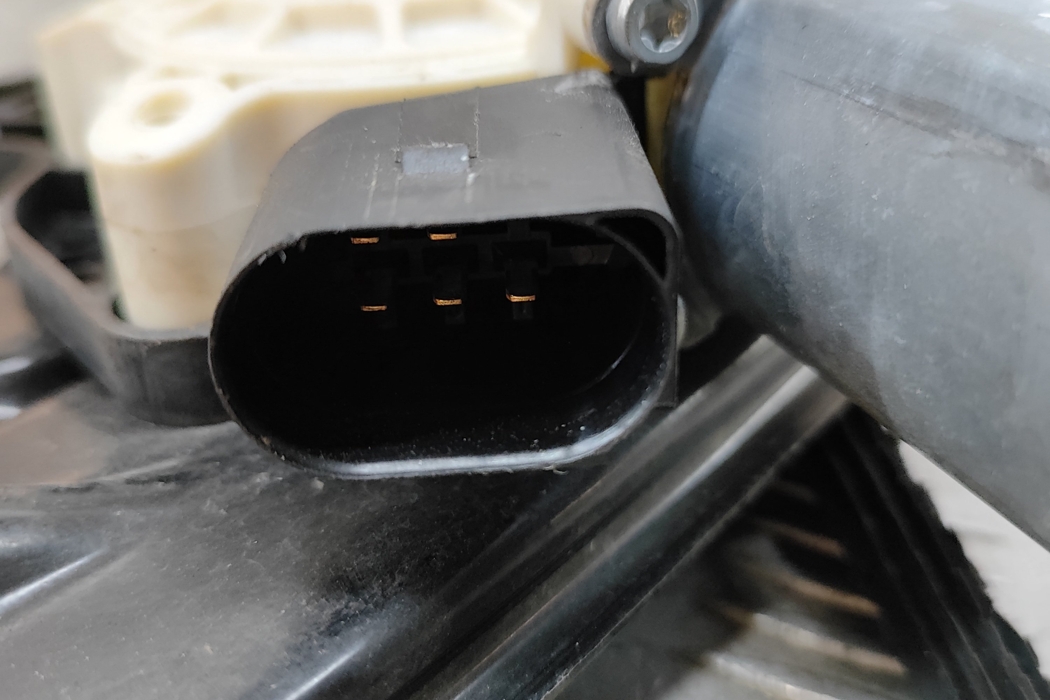 BMW X5 F15 (2013-2018) Priekšējo kreiso durvju logu pacēlājs 7283491 30345073