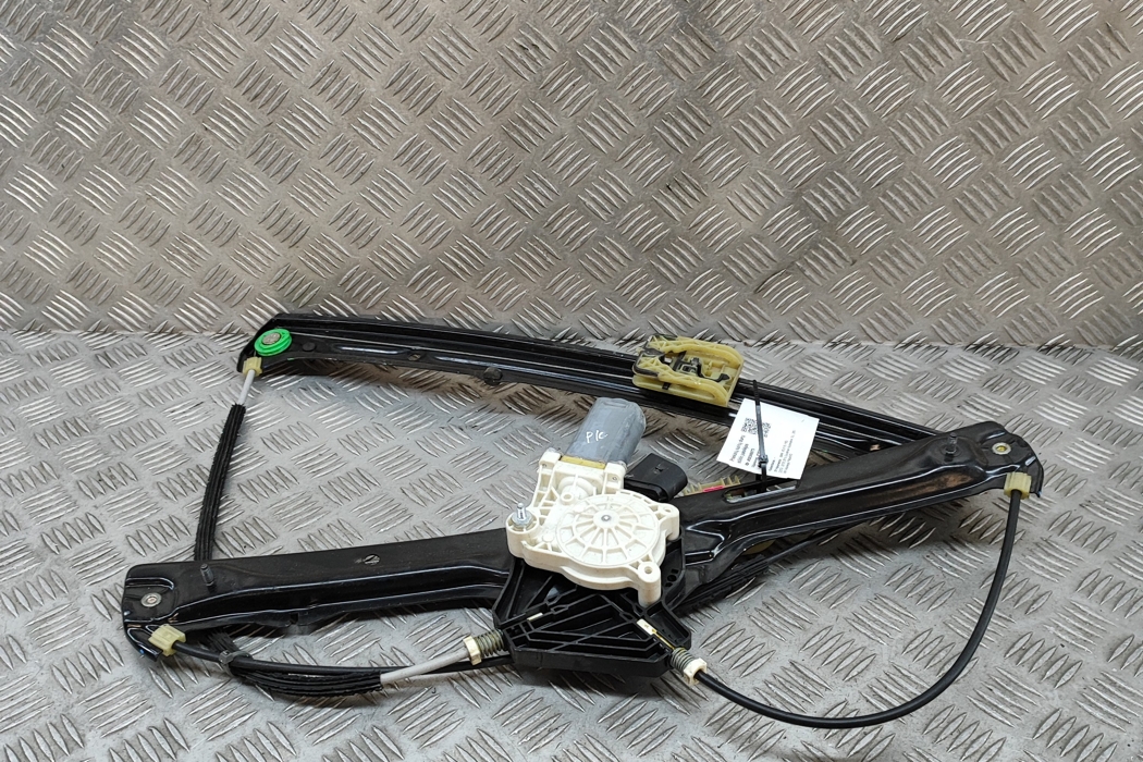 BMW X5 F15 (2013-2018) Priekšējo kreiso durvju logu pacēlājs 7283491 30345073