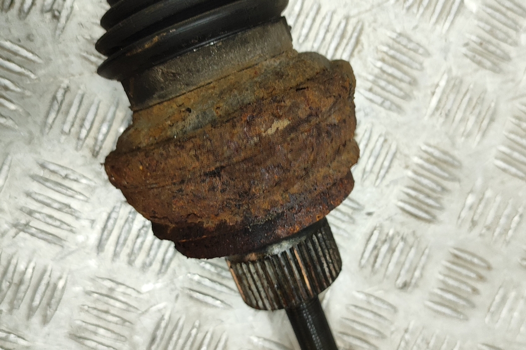 AUDI A6 C7/4G (2010-2020) Полуось задняя левая 8R0501203C 30395623