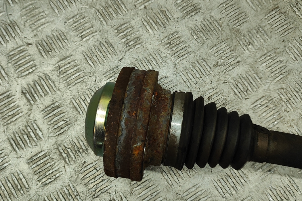 AUDI A6 C7/4G (2010-2020) Полуось задняя левая 8R0501203C 30395623