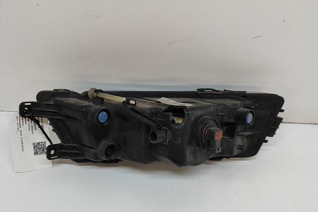 SKODA Octavia 3 generation (2013-2020) Front Right Fog Light 5E0941702E 30562175