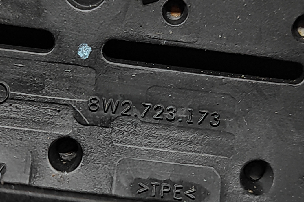 AUDI Q5 FY (2016-2024) Другие отделочные детали 8W0721173,8W2723173 30656297