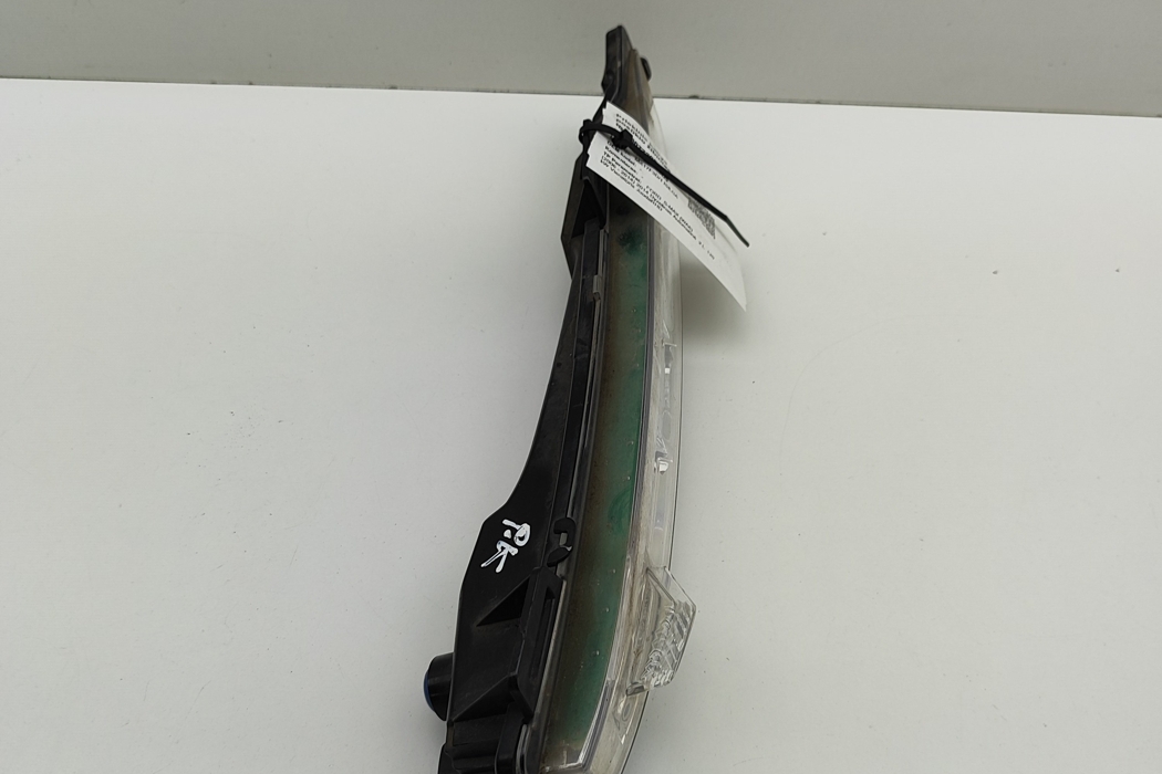 FORD S-Max 1 generation (2006-2015) Priekšējais kreisais papildu pagrieziena rādītājs AM21-13B218 30772058