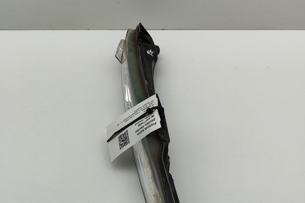 FORD S-Max 1 generation (2006-2015) Priekšējais kreisais papildu pagrieziena rādītājs AM21-13B218 30772058