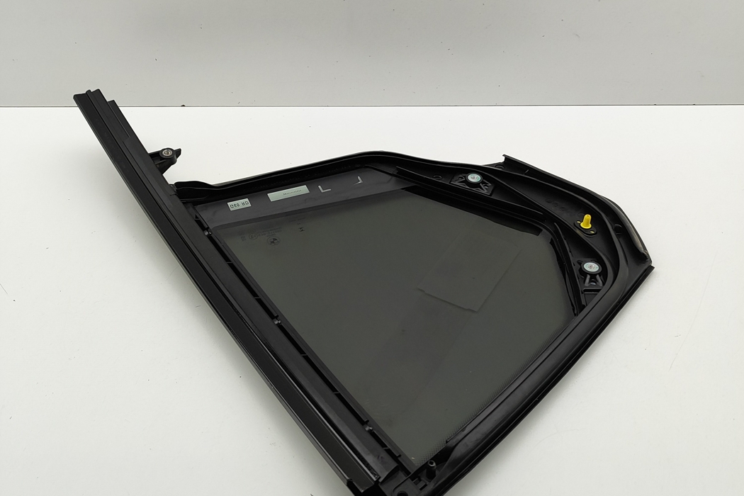 BMW 5 Series G60 (2023-2024) Rear door left-hand window 5A058C7 31548032