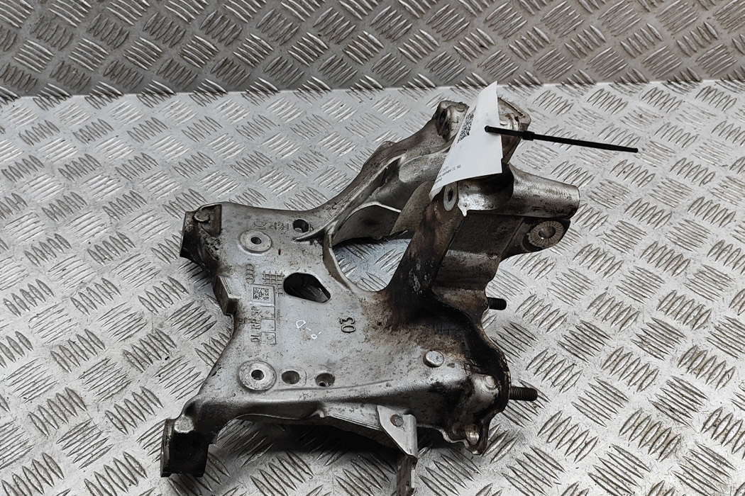 AUDI Q5 FY (2016-2024) Right side traverse ears 80A399296 31668161