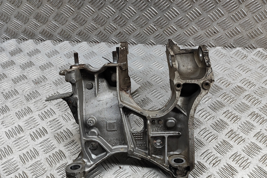 AUDI Q5 FY (2016-2024) Right side traverse ears 80A399296 31668161