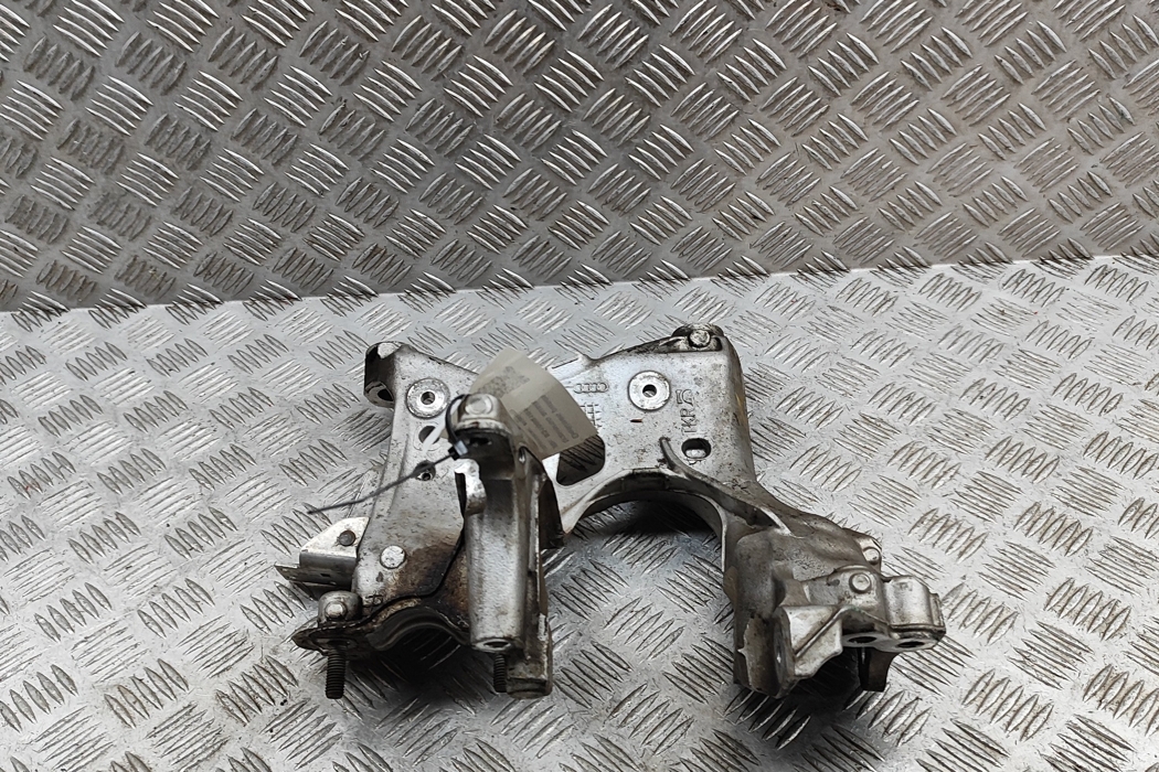 AUDI Q5 FY (2016-2024) Right side traverse ears 80A399296 31668161