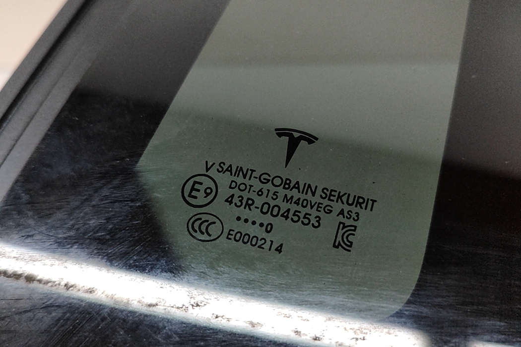 TESLA Model X 1 generation (2015-2024) Rear door left-hand window 1055275-00-G 31691442