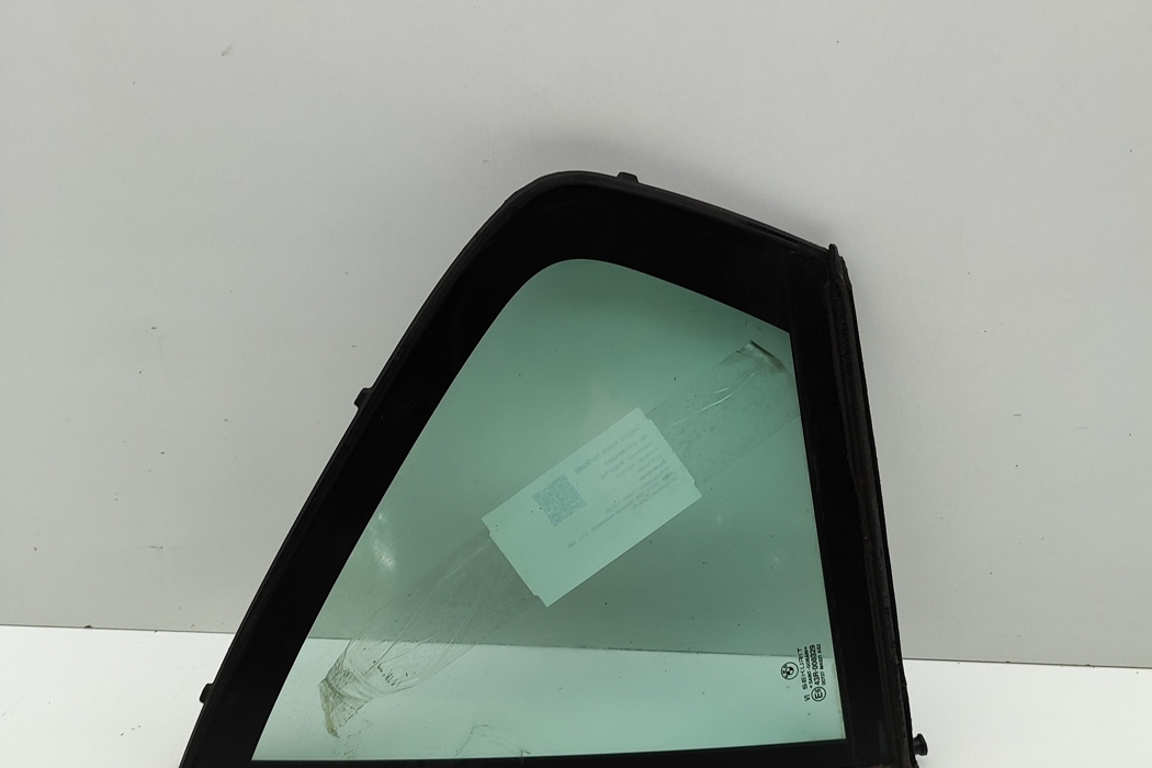 BMW 7 Series E38 (1994-2001) Rear door left-hand window 7038207 31964201