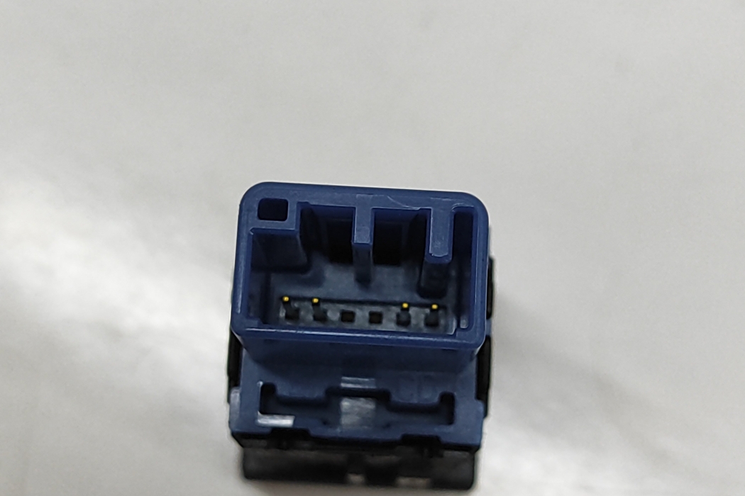 TOYOTA RAV4 5 generation (XA50) (2018-2024) Fuel tank open switch 84841-33040 31986392
