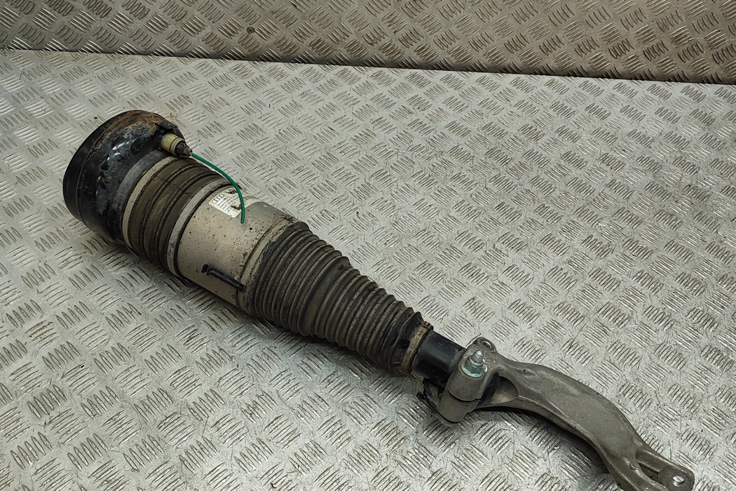 AUDI Q7 4M (2015-2024) Front Right Air Shock Absorber 4M0616039AC 32045272