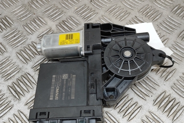 VOLVO XC90 2 generation (2014-2024) Front Left Door Window Regulator Motor 31674758 28529043
