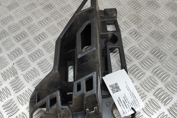 PEUGEOT 3008 2 generation (2017-2023) Aizmugurējā labā bampera stiprinājums 9810591480 29846891