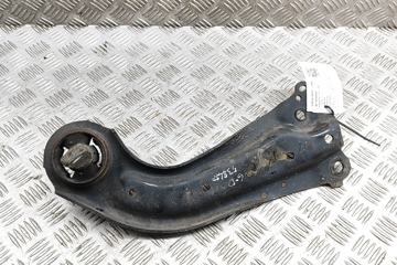 TOYOTA RAV4 5 generation (XA50) (2018-2024) Рычаг задний правый 48760-42070 30420096