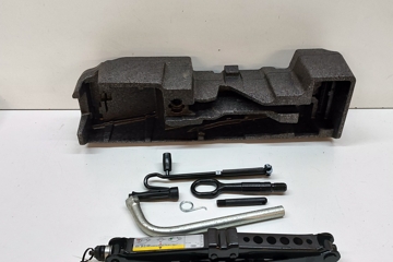 AUDI A1 8X (2010-2020) Verktygssats 8X0012106,8K0805615,8N0012219,8XA011031 31647835