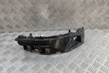 MERCEDES-BENZ C-Class W205/S205/C205 (2014-2023) Aizmugurējā labā bampera stiprinājums A2058852265 32030577