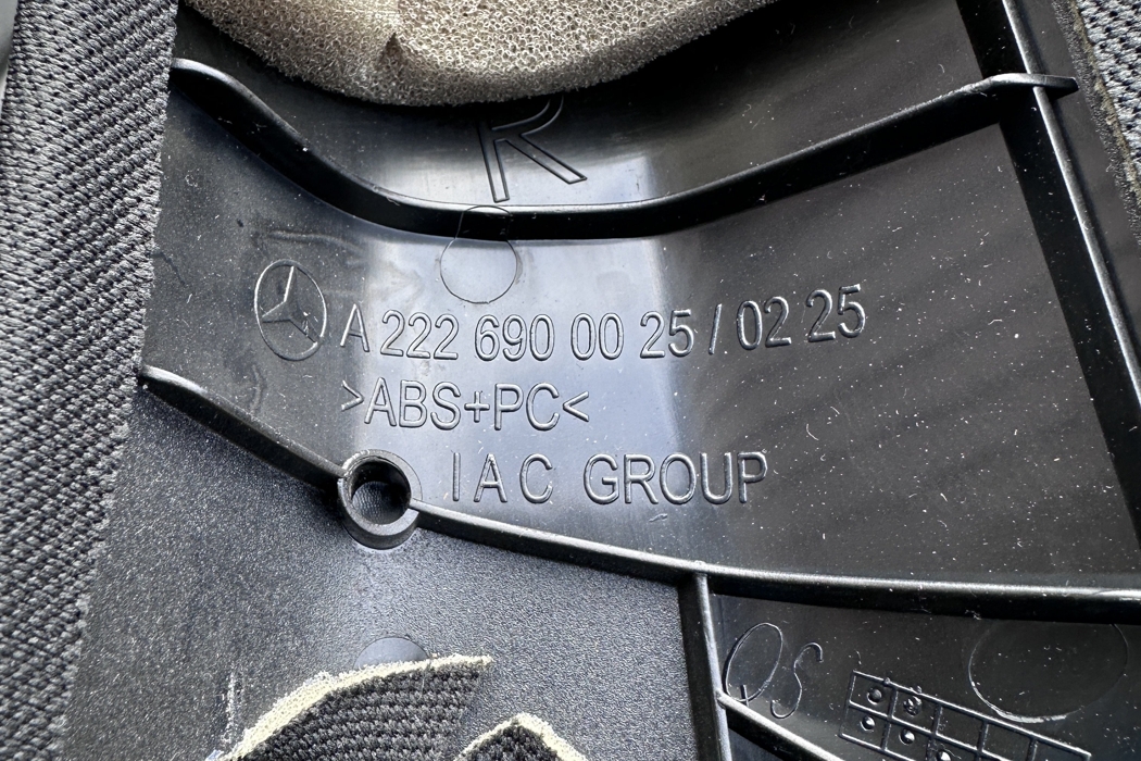 MERCEDES-BENZ S-Class W222/C217/A217 (2013-2020) Правая часть стойки A2226900025 28943491