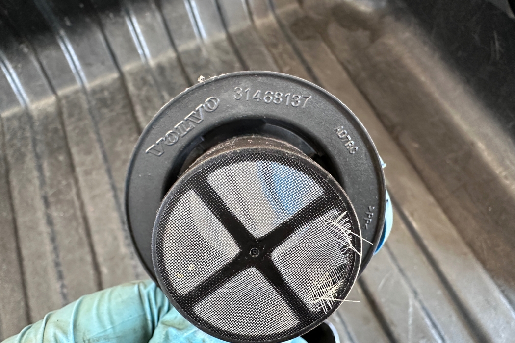 VOLVO V60 2 generation (2018-2023) Window washer liquid tank fill tube 30747572,31468137 31421327