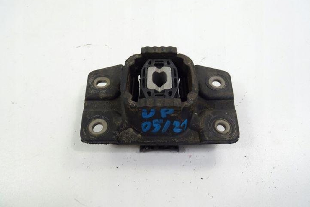 VOLKSWAGEN Up 1 generation (2011-2024) Gearbox Mount 112221641R 26052888